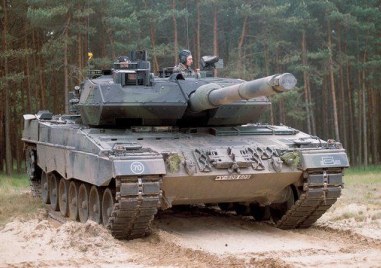 Германия ще изпрати поне една рота танкове Леопард 2A6 на