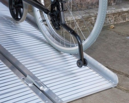 Изграждат рампи и платформи в домовете за хора с увреждания в Пловдив