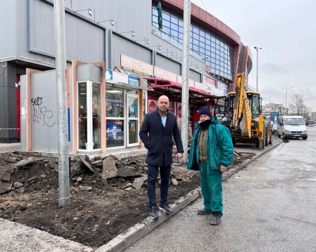 Облагородяват централна пешеходна зона в „Тракия”