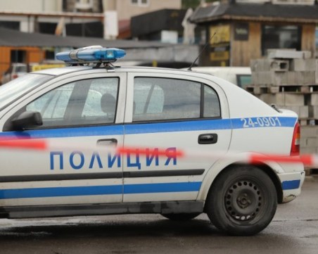 Психично болен нападна съсед в 