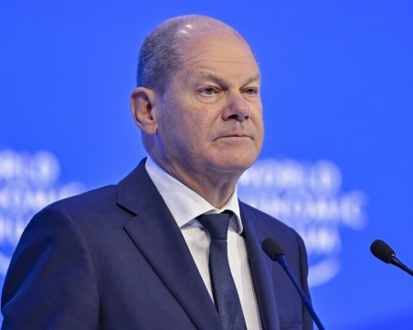 Шолц: НАТО няма да бъде въвлечен в конфликта в Украйна