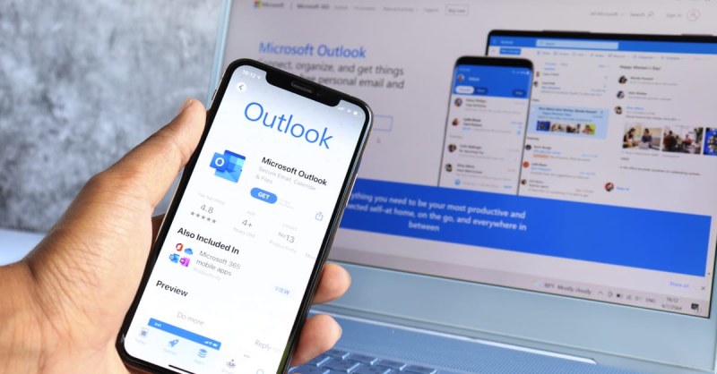 Microsoft Outlook и Teams се сринаха! Хиляди потребители нямат достъп