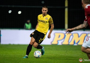 Халфът на Ботев Димитър Тонев който от тази зима е