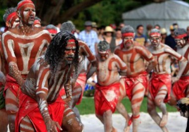 Референдум за признаване на аборигените като първи народ на континента