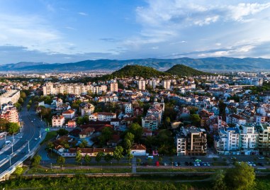 Времето в Пловдив ще се задържи студено но почти без