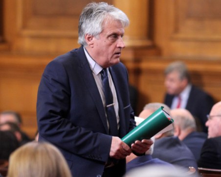 Наказаха с порицание Бойко Рашков в парламента