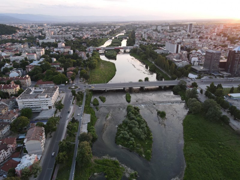 Авария в центъра на Пловдив! Близо 30 минути пловдивчани са без електричество