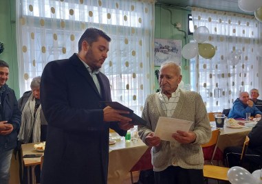 90-годишен юбилей посрещна Климент Велков. Празненството, което бе организирано в