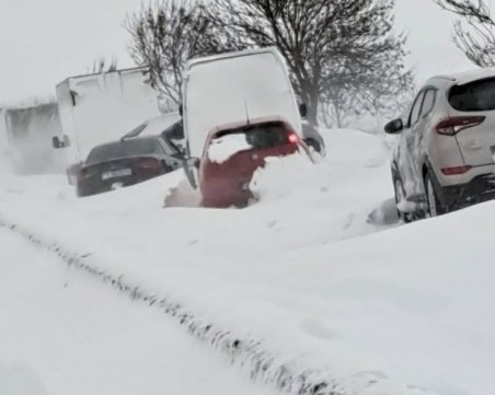 Сняг и виелици парализираха някои части на Румъния