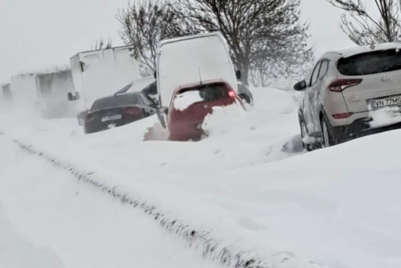 Сняг и виелици парализираха някои части на Румъния