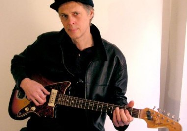 На 73 годишна възраст почина китаристът и певец Том Верлейн съобщава