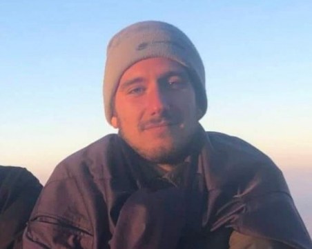 Млад мъж изчезна в Перник, откриха отключена колата му