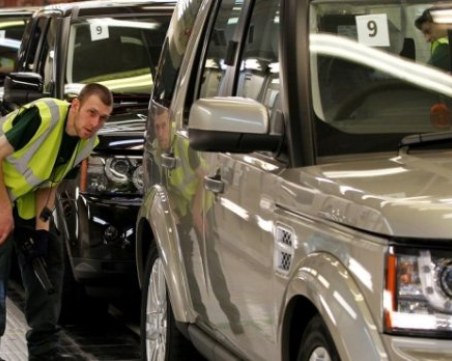 Рекорден спад на производство и продажби на автомобили във Великобритания