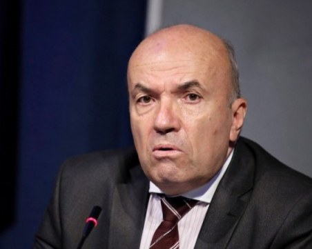 Външният министър: Продължаваме да настояваме българите да бъдат вписани в конституцията на РСМ