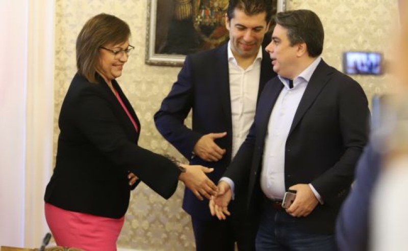 Василев: Няма как Нинова да не е знаела за оръжията, тя се подписваше на всичко