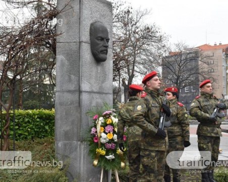 С военен ритуал Пловдив ще почете годишнина от рождението на Стамболов