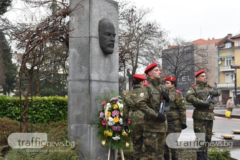 С военен ритуал Пловдив ще почете годишнина от рождението на Стамболов