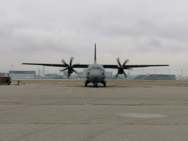 Екип за аварийно-спасително осигуряване от 16-а авиационна база от състава