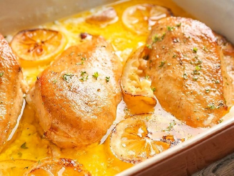 Печени пилешки гърди с цитрусов сос, мед и горчица