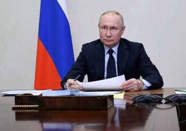 Президентът Владимир Путин заяви че руската армия трябва да спре