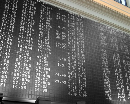 Фондовите борси в Европа затвориха днешната търговска сесия разнопосочно