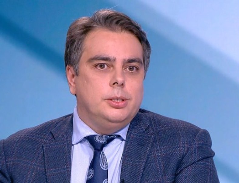 Асен Василев съди Делян Добрев за 250 хил. лв. за клевета