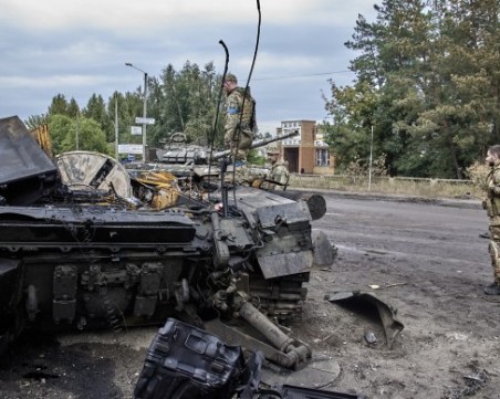 Ракета порази жилищна сграда в Краматорск, има жертви
