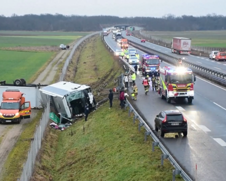 Тежка автобусна катастрофа с жертви и ранени в Словения