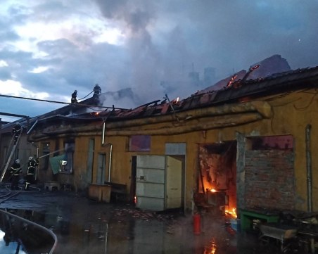 6 пожарни са потушили огъня в пловдивския затвор