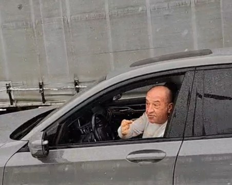 Скандал на границата с РСМ, не пускат българи повече от час