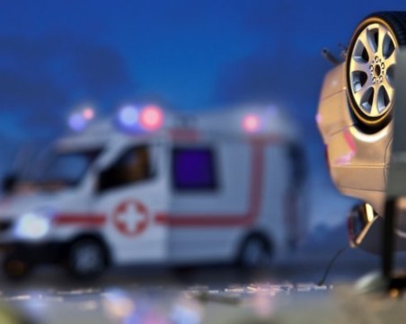 Десетки жертви и ранени след масова катастрофа на магистрала в Китай