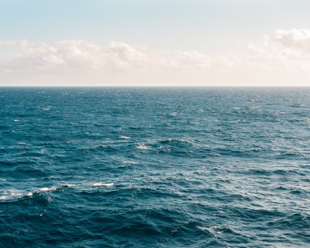 Учени получиха екологичен водород от морска вода