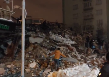 Поредица силни земетресения удариха Централна Турция през нощта Най силният трус