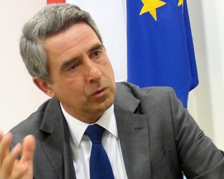 Плевнелиев: „Демократична България