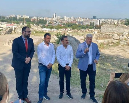 Ще уволни ли зам.-кметове Зико след раздялата си с ГЕРБ и как ще управлява без съветниците им?