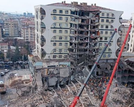 Проф. Петър Павлов: Сеизмично най-опасните райони у нас са три, сградите издържат трус до 7,3