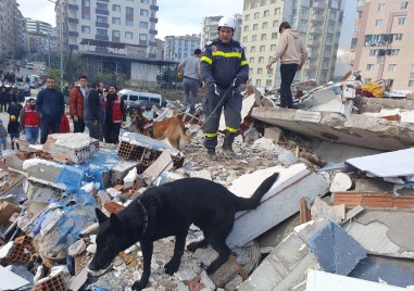 Ново земетресение с магнитуд 5 3 по Рихтер е ударило Турция събщават