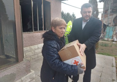 Кметът на община Родопи Павел Михайлов посети семейството чийто дом