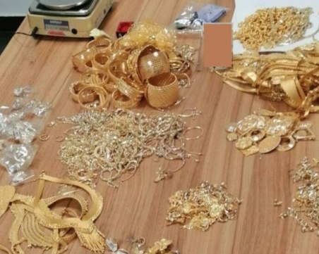 Прокуратурата предава на съд мъж, опитал да пренесе накити за 80 бона през пловдивското летище
