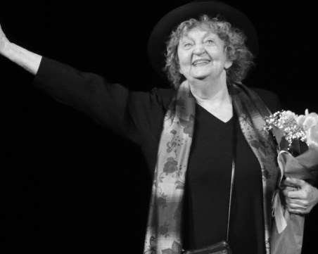 Започва изграждането на градина паметник на вечната Татяна Лолова