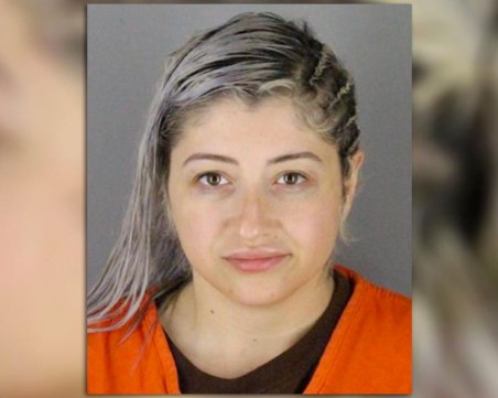 Осъдиха майка простреляла сина си с 9 куршума, защото не иска да спи