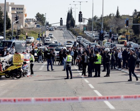 Шофьори прегази и уби двама на спирка в Израел, две деца са в тежко състояние