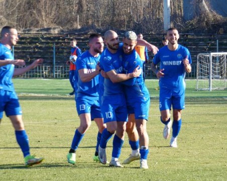 Марица започна годината със заслужена победа над Спартак