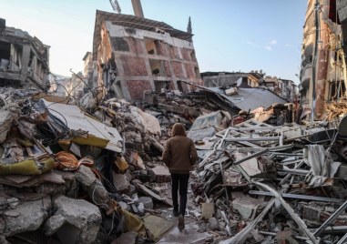 Броят на убитите в земетресенията в Турция и Сирия ще
