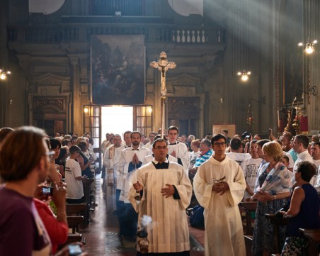 Разкрити са случаи на посегатества срещу деца в Португалската църква