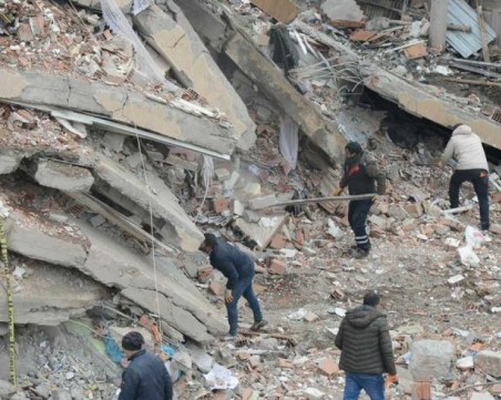 Задържаха десетки заради публикации за земетресението, сполетяло Турция