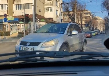 Шофьорка във Варна се възмути от водачка на пътя Жена