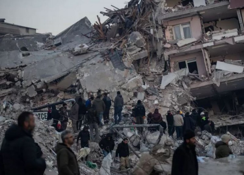 Българче и майка му останаха без дом след земетресението