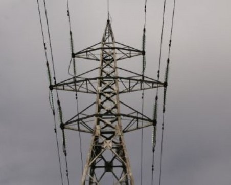 МС промени отпускането на помощите за бизнеса заради високите цениа на тока