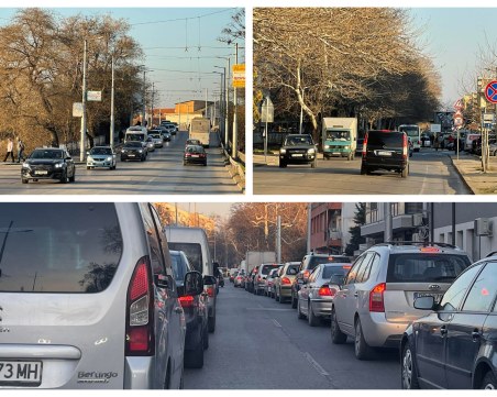 Втори ден блокаж в Кючука, час и половина отнема преминаването през квартала